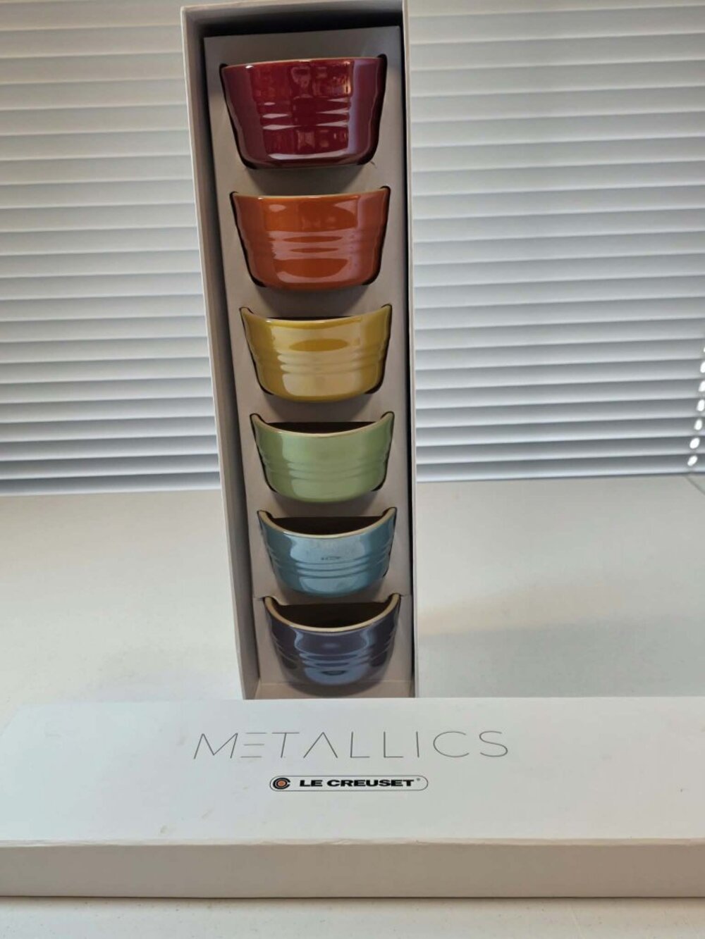 LE CREUSET METALLLICS STONEWARE 6 RAMEKINS RAINBOW MULTICOLOR NEW IN BOX